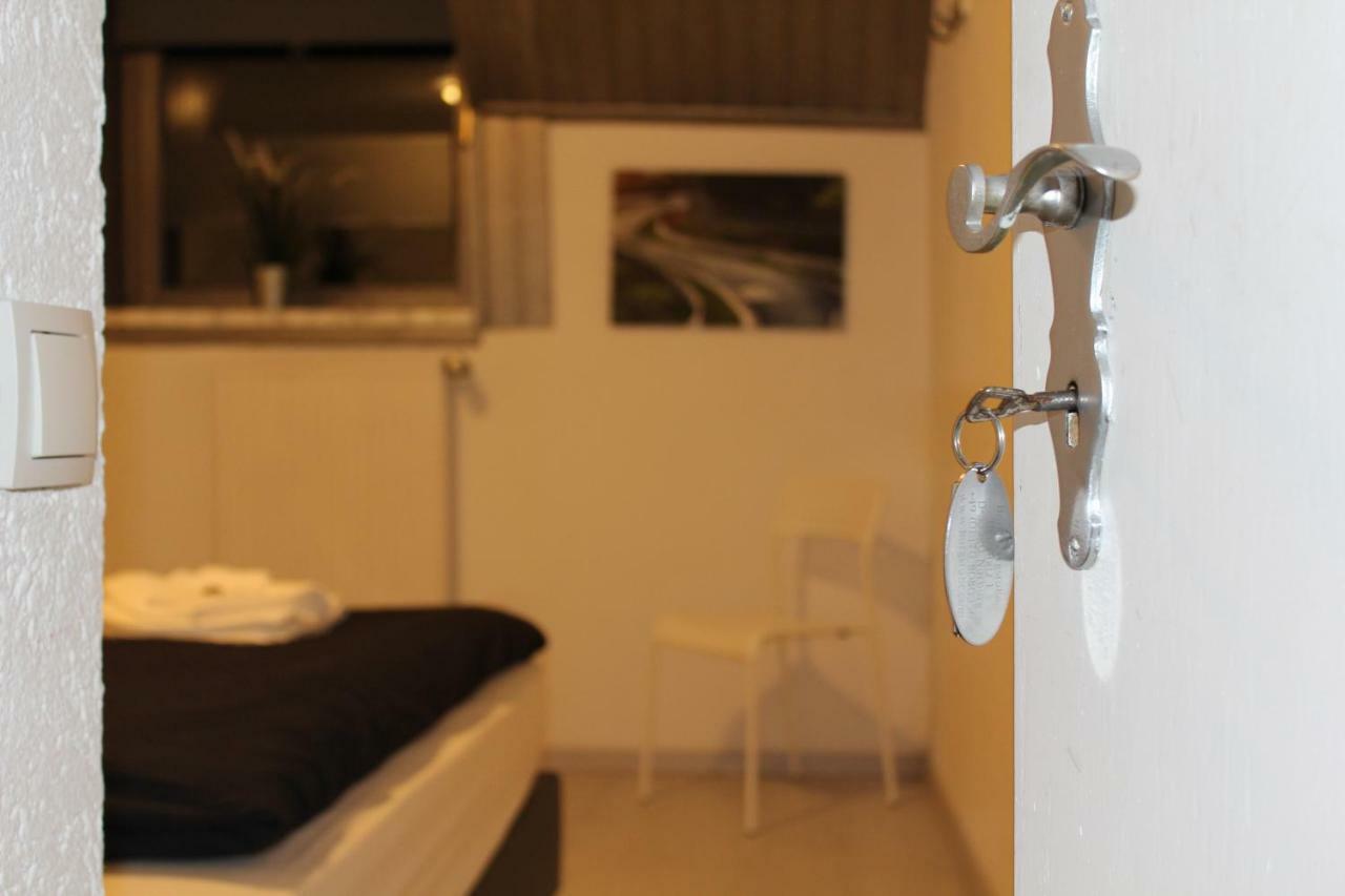 Hotel Df Am Ring Nuerburg Esterno foto